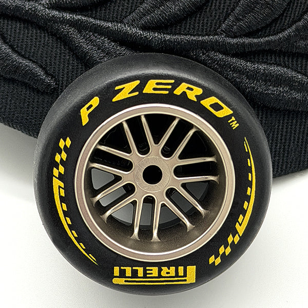F1® tyre magnet Pirelli - yellow markings