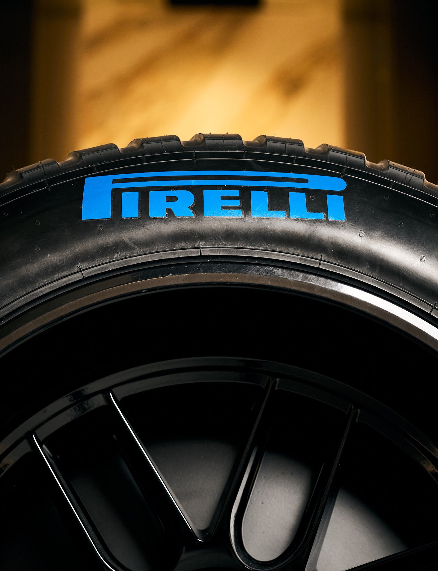 Pirelli P ZERO Sound