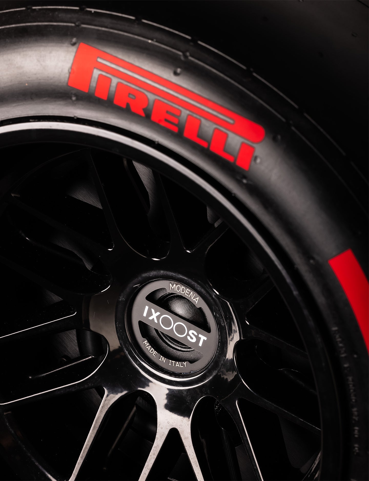 Pirelli x iXOOST speaker