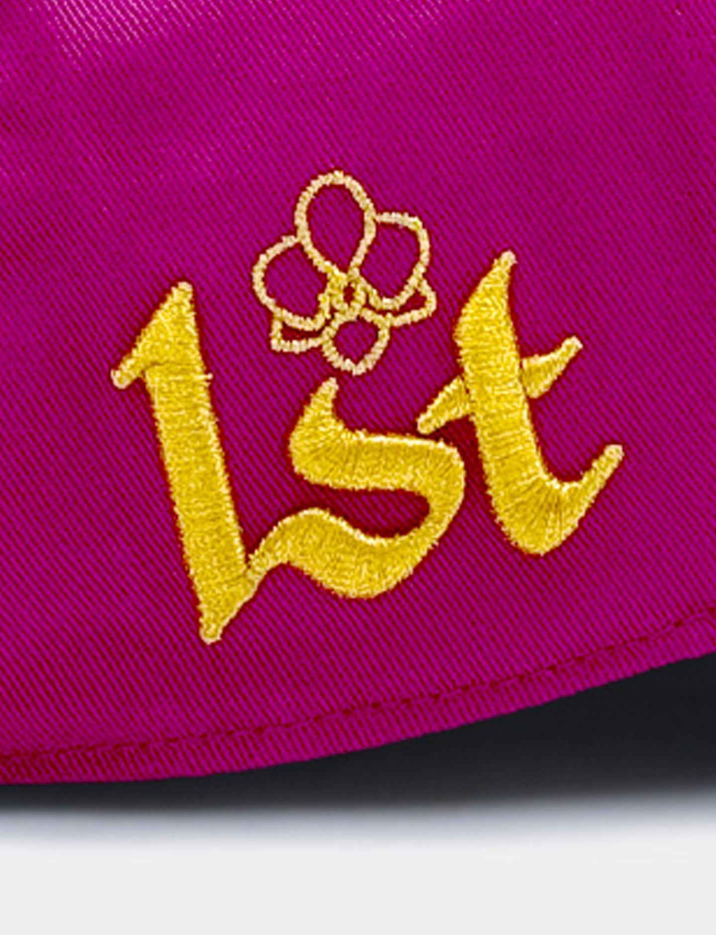 magenta pirelli cap detail